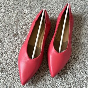 NWT Calvin Klein pointed toe Flat